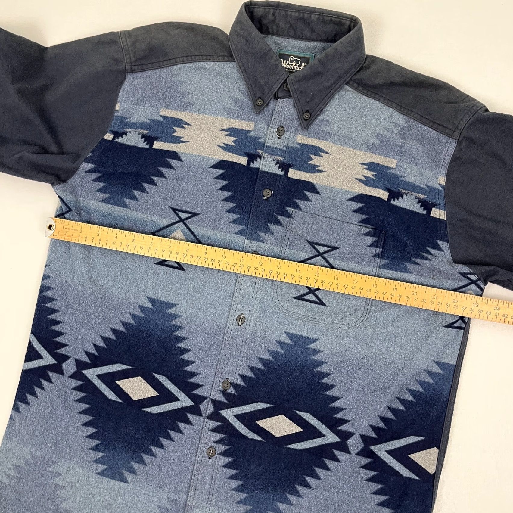 Vintage VINTAGE Woolrich Shirt Mens L Blue Aztec Southwestern Navajo Button Down USA Size US L / EU 52-54 / 3 - 4 Thumbnail
