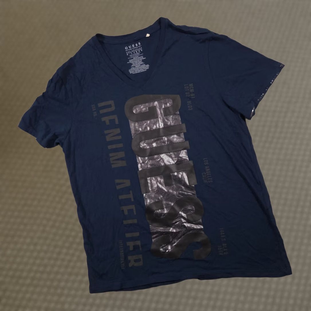 Guess VINTAGE GUESS Los Angeles Mens Short Sleeve T-Shirt XL Blue Silver Cotton V-Neck Size US XL / EU 56 / 4 - 1 Thumbnail