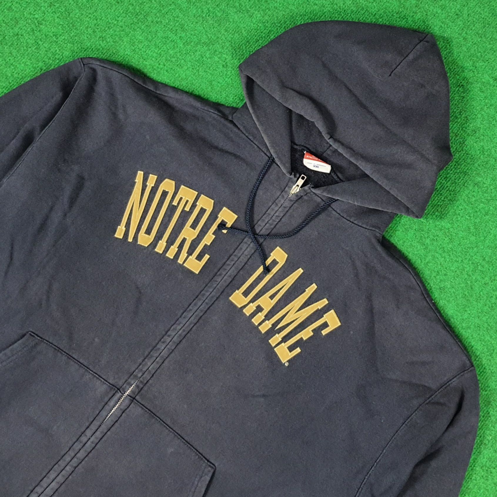 NFL × Vintage Vintage NFL Notre Dame College Team Zipper Hoodie Size US XXL / EU 58 / 5 - 2 Thumbnail