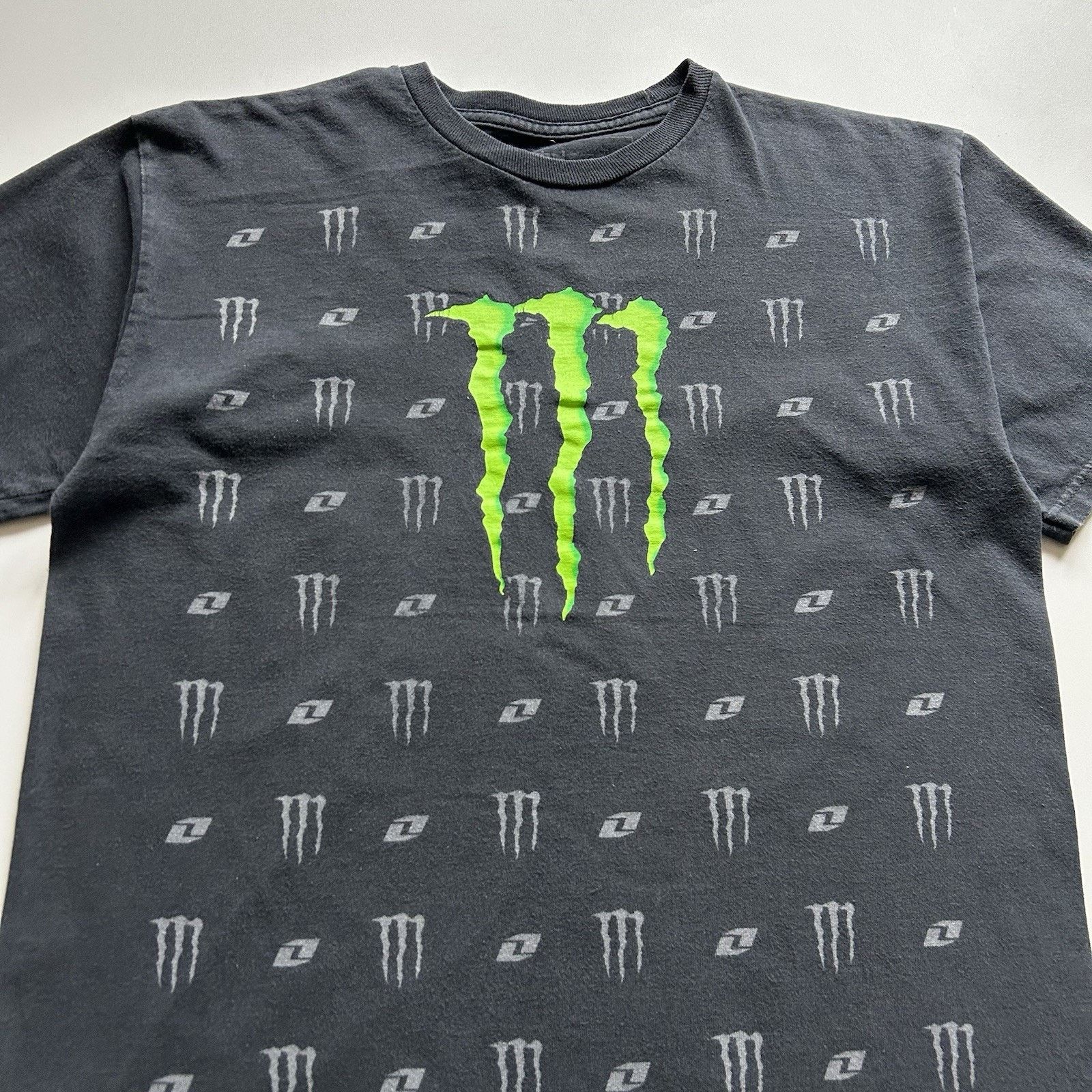 Vintage Vintage Monster Energy T Shirt Medium Y2K AOP Faded Black Size US M / EU 48-50 / 2 - 2 Thumbnail