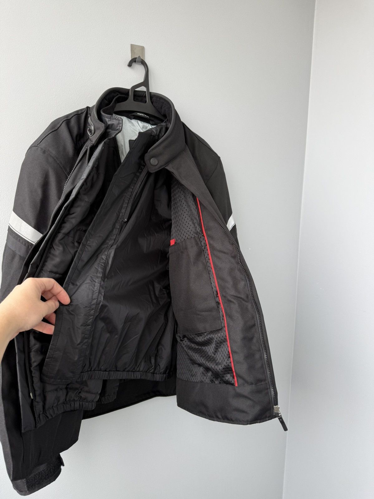 Dainese Revit Enginereed Skip Hydratex Moto Jacket Size US L / EU 52-54 / 3 - 11 Thumbnail