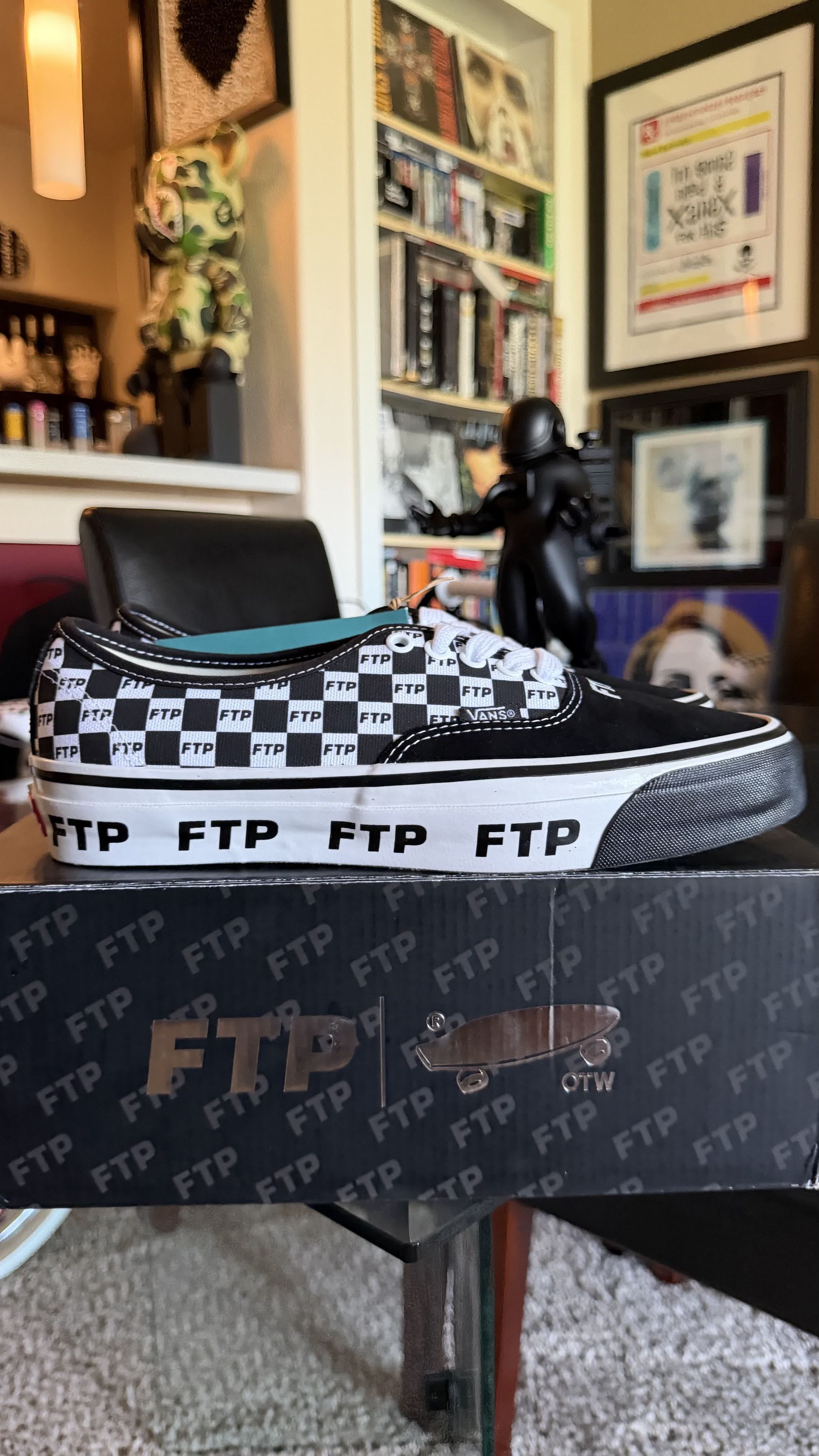 Vans VANS AUTHENTIC 44 FTP CHECKERBOARD VAULT VN000EEUBLK 9 WHITE Size US 9 / EU 42 - 1 Thumbnail