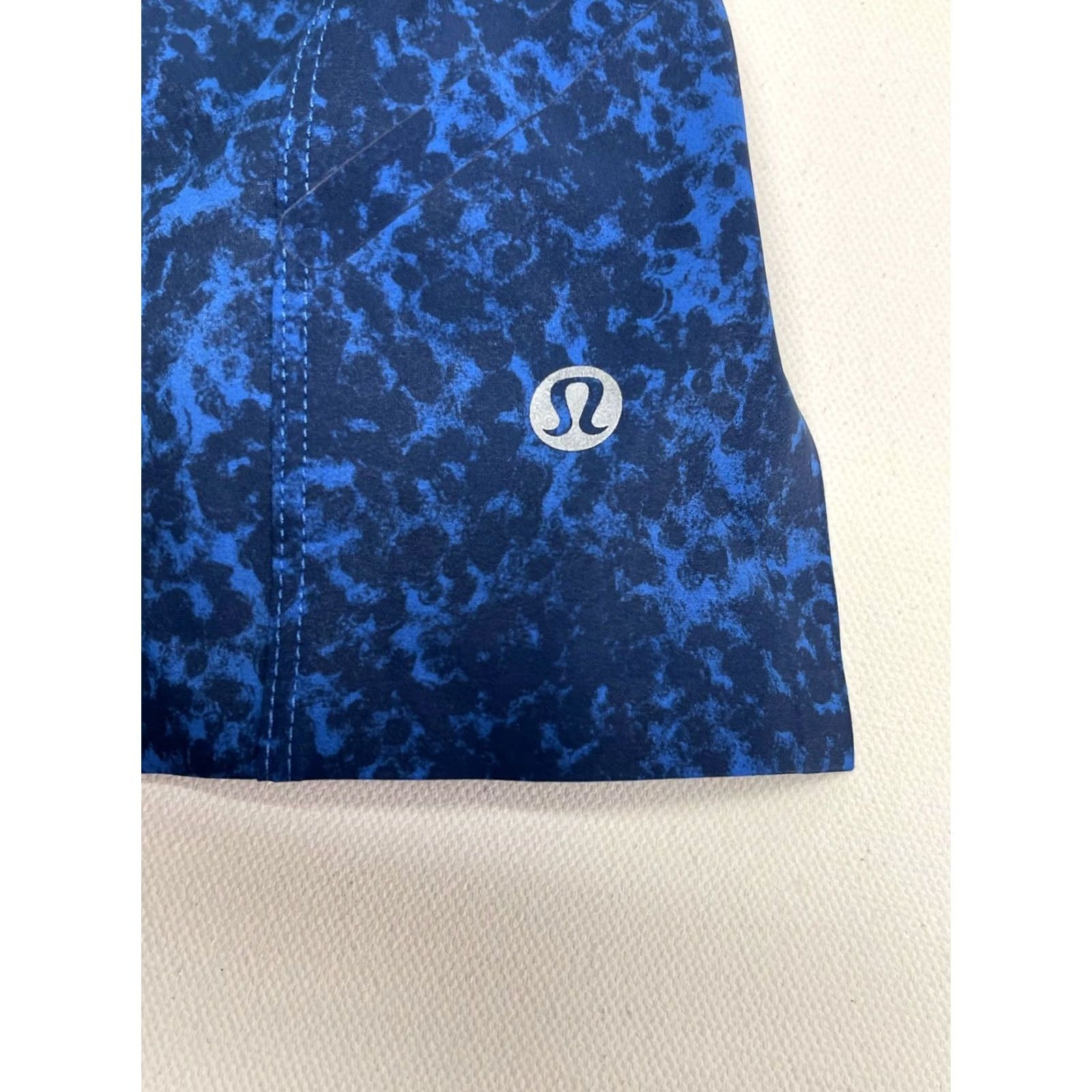 Lululemon Lululemon Assert Shorts 9" Camo Kayak Blue Deep Navy Mens Size Medium Size US 31 - 5 Thumbnail