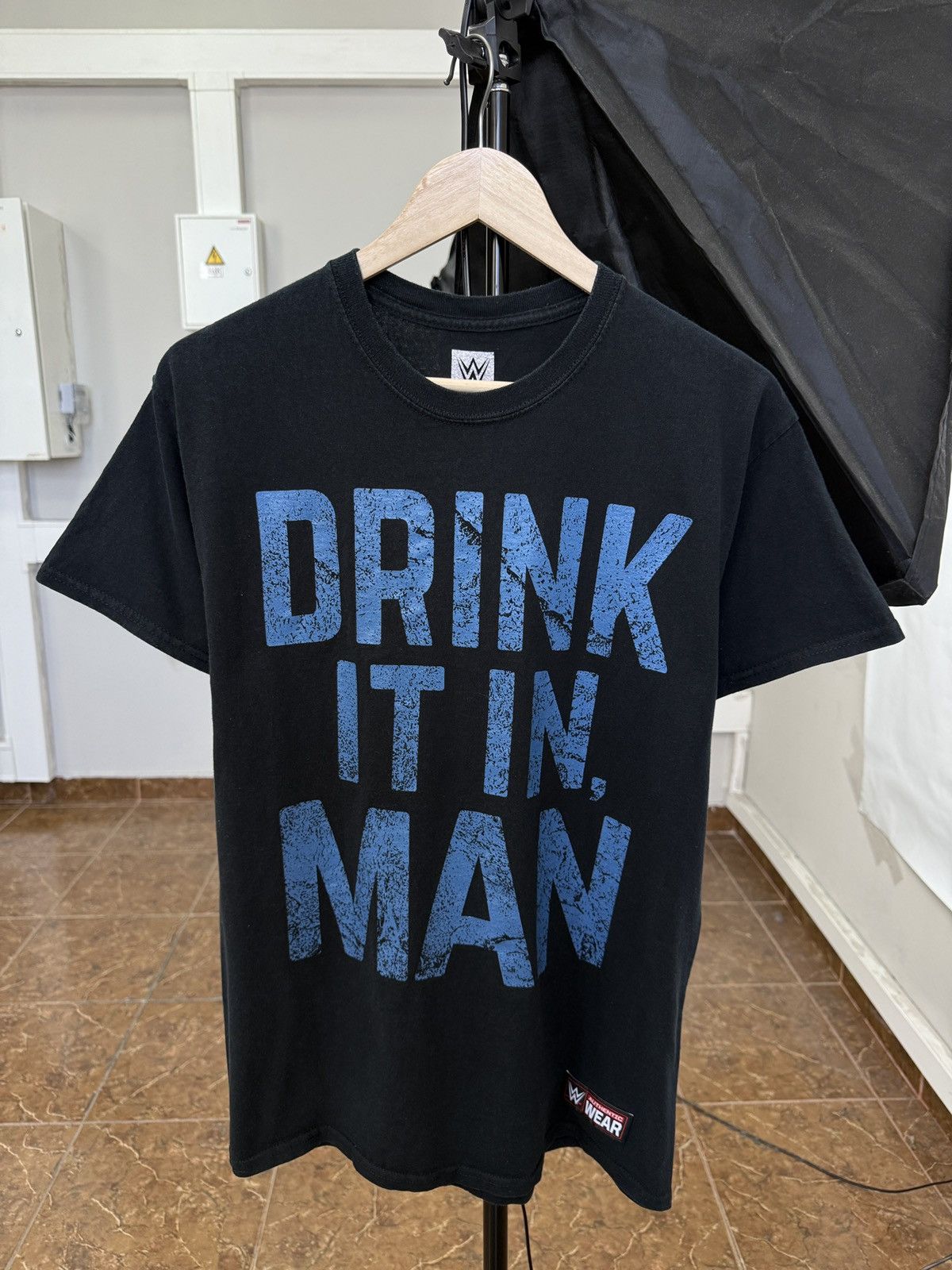 WWE 🇺🇸💀 WWE Chris Jericho Drink it in Man Wrestling T-Shirt Rare Size US M / EU 48-50 / 2 - 1 Thumbnail
