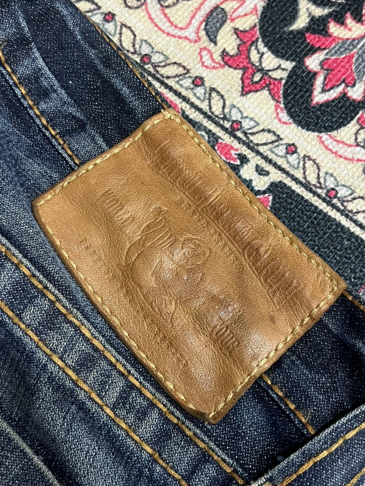 True Religion Vintage True Religion Dark Blue Distress Heavy Whisker Jeans Size US 30 / EU 46 - 8 Thumbnail