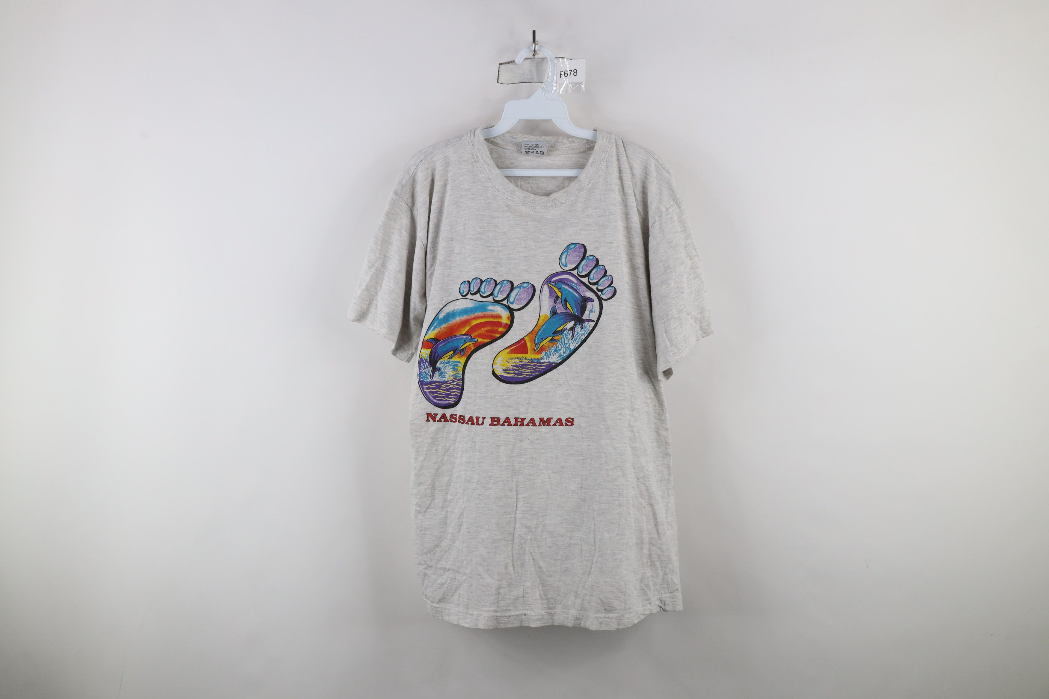 Vintage Vintage 90s Streetwear Nassau Bahamas Dolphin Beach T-Shirt Size US XL / EU 56 / 4 - 1 Thumbnail