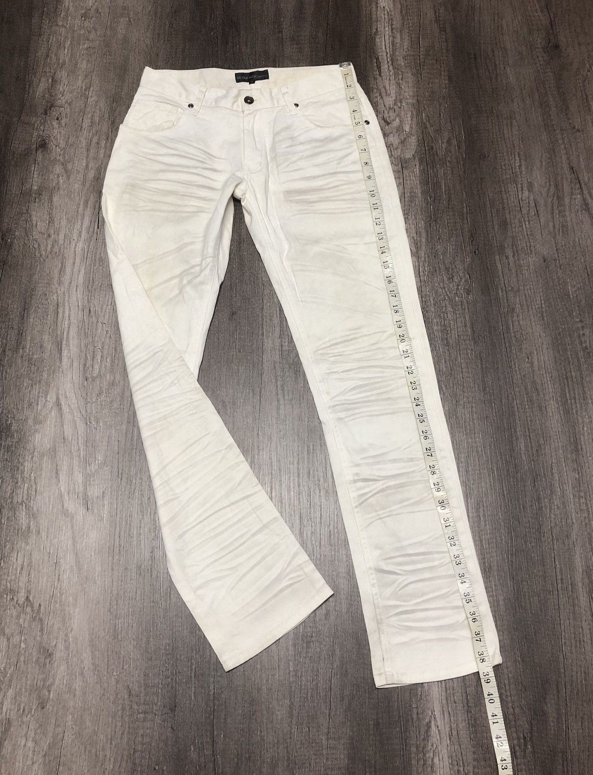 In The Attic × Japanese Brand In The Attic Homme White Slim Fit Distressed Jeans Size US 29 - 16 Thumbnail