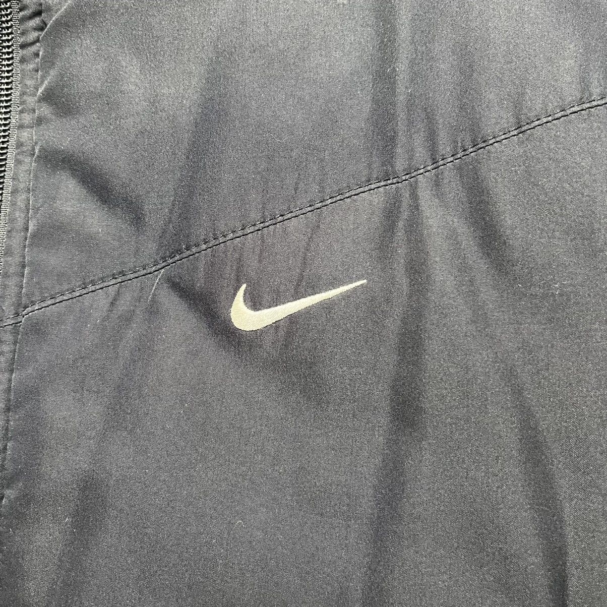 Nike Vintage Nike Cropped Puffer Jacket Swoosh Streetwear Y2K Size L / US 10 / IT 46 - 4 Thumbnail