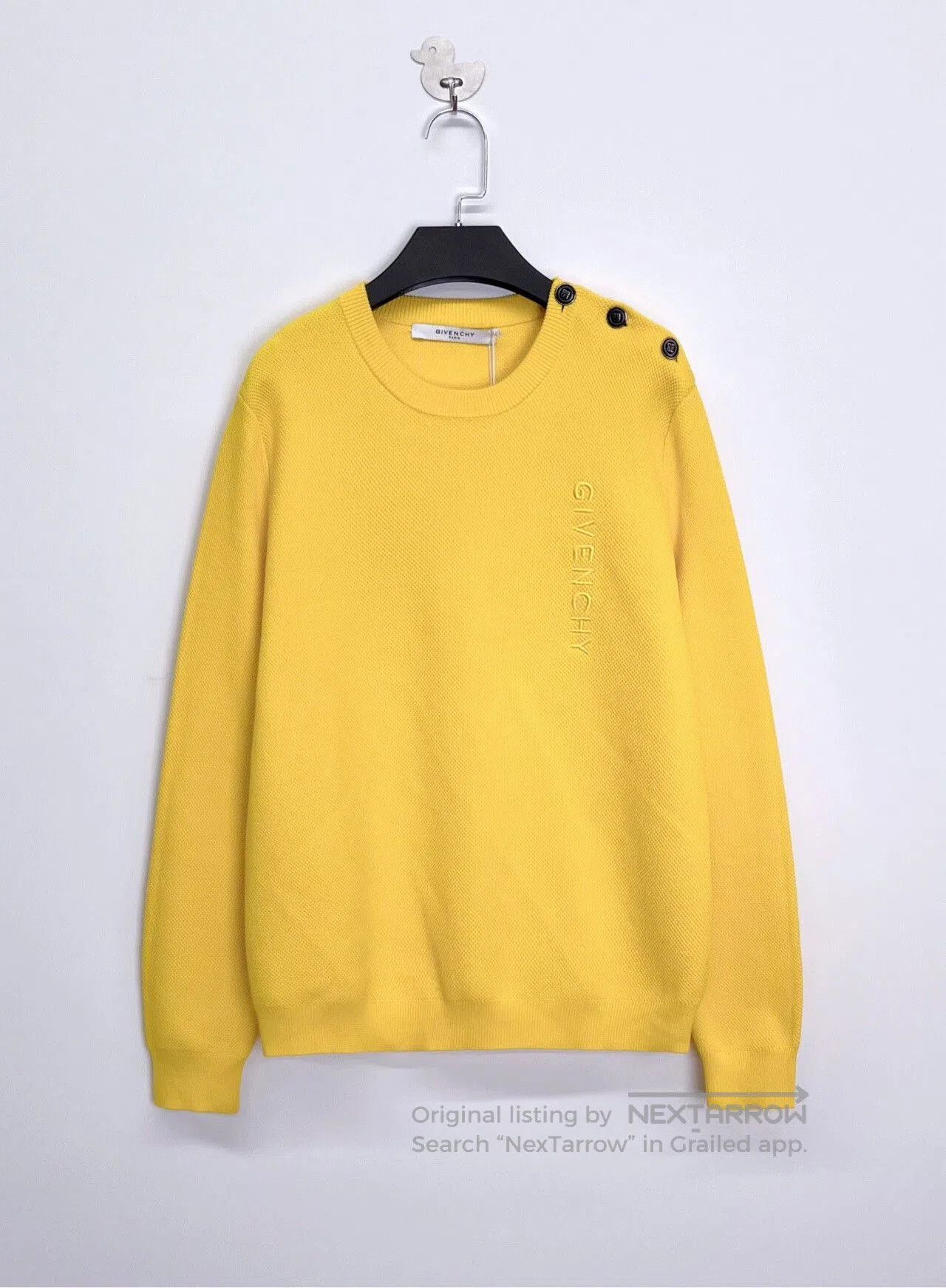 Givenchy givenchy yellow embroidered logo knit sweater. Size US M / EU 48-50 / 2 - 1 Thumbnail