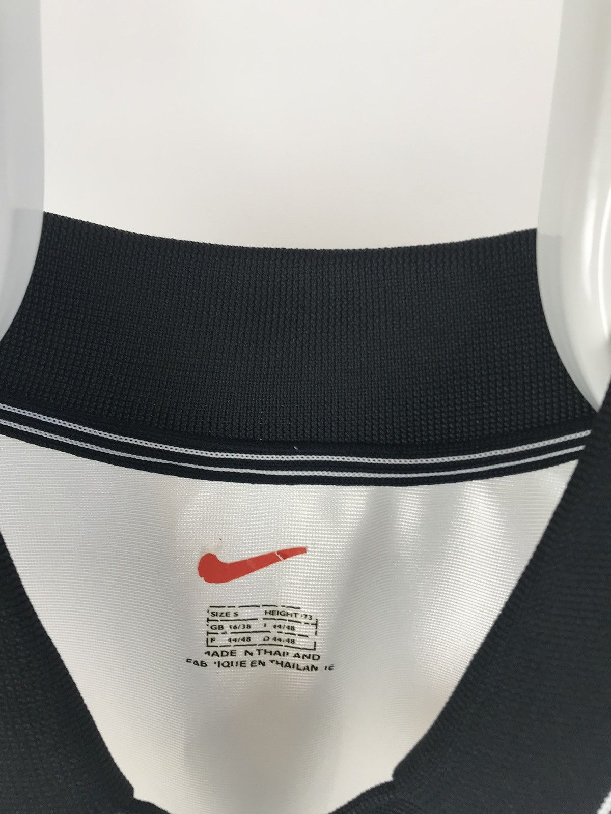 Nike Nike Vintage Tshirt Jersey Swoosh Logo Size US S / EU 44-46 / 1 - 5 Thumbnail