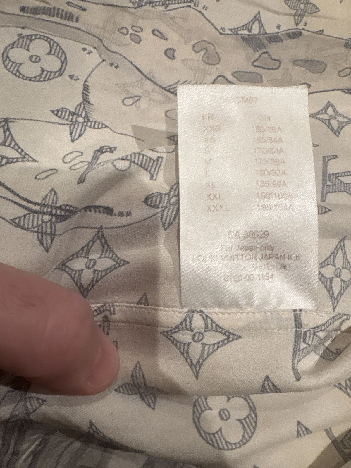 Louis Vuitton LOUIS VUITTON x CHAPMAN BROTHERS Safari Animal Silk Shirt Size US XL / EU 56 / 4 - 7 Thumbnail