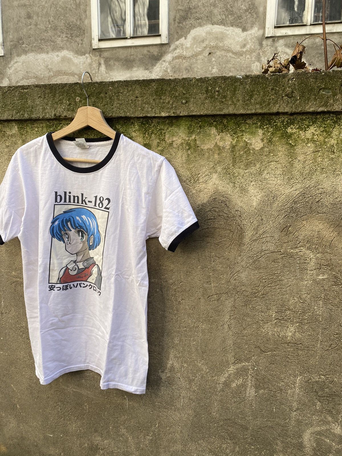 Anime × Band Tees Vintage Blink 182 Anime Ranma 1/2 Band T-Shirt Size US M / EU 48-50 / 2 - 3 Thumbnail