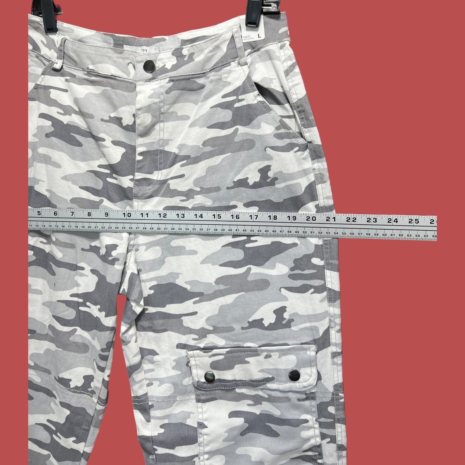 rue21 Rue 21 - Women's Cozy Cargo Jogger Pants - Camouflage Snow P Size 32" / US 10 / IT 46 - 4 Thumbnail