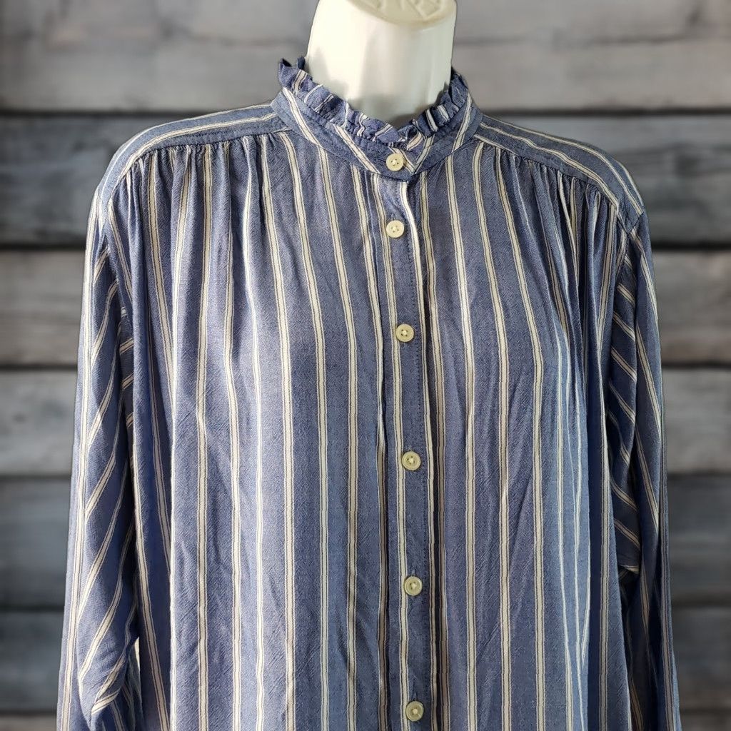 Ann Taylor Ann Taylor LOFT Womens Button Front Shirt Sz Small Blue White Stripe Size S / US 4 / IT 40 - 1 Thumbnail