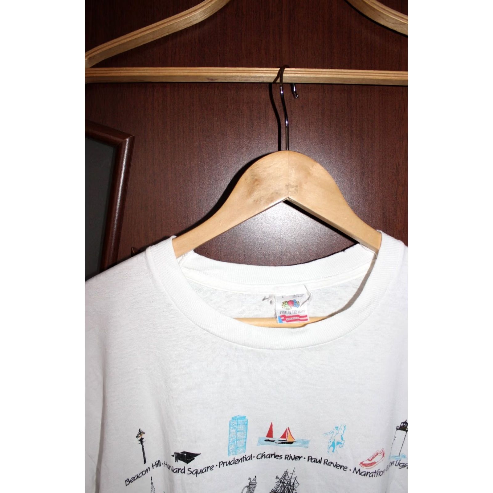 Fruit Of The Loom VINTAGE Boston white T-shirt - size L Mens Fruit of the Loom Short Sleeve Retro Funny 1990s Shirt Size US L / EU 52-54 / 3 - 3 Thumbnail