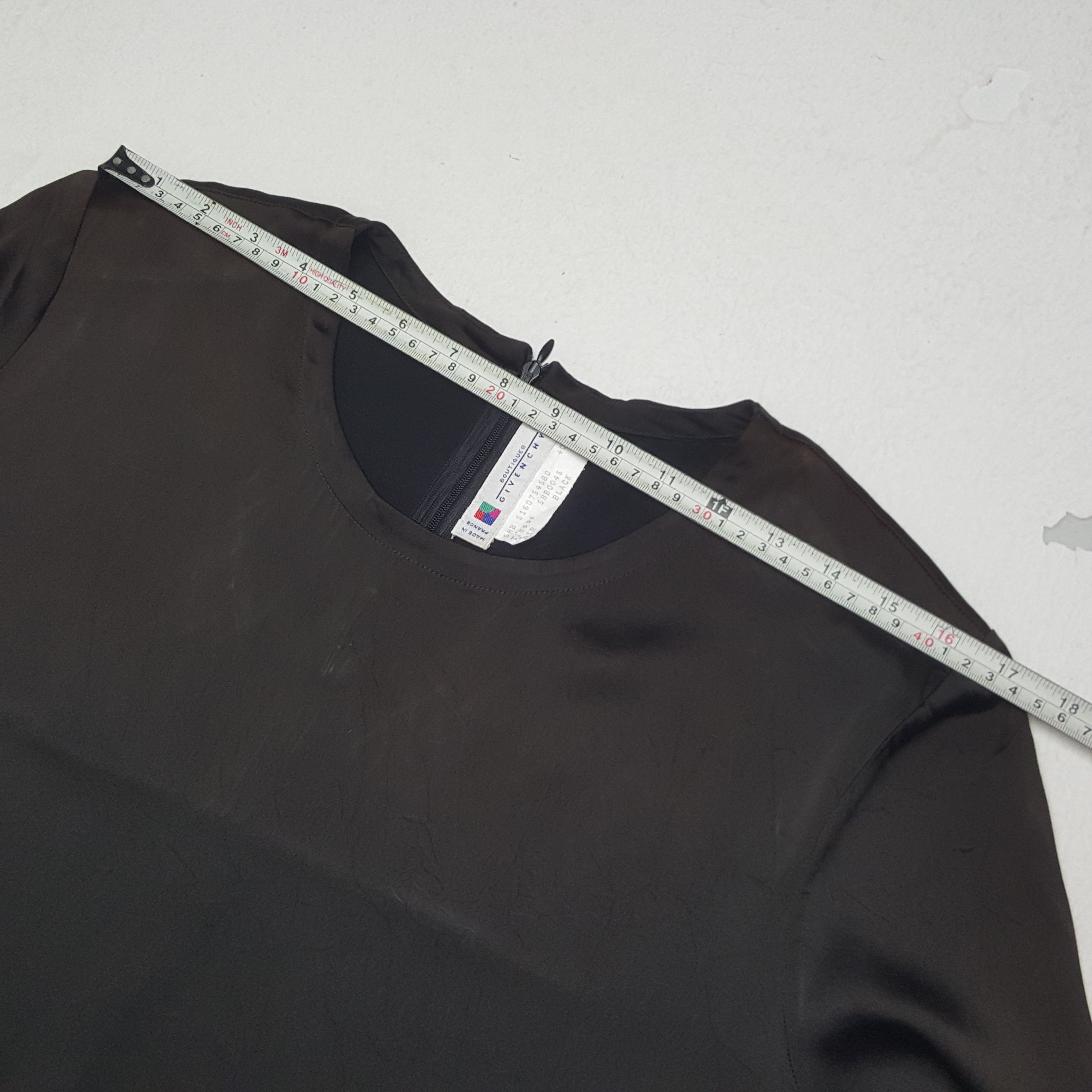 Givenchy × Vintage Vintage Givenchy Designer Brand Rare Tshirt Size M / US 6-8 / IT 42-44 - 6 Thumbnail