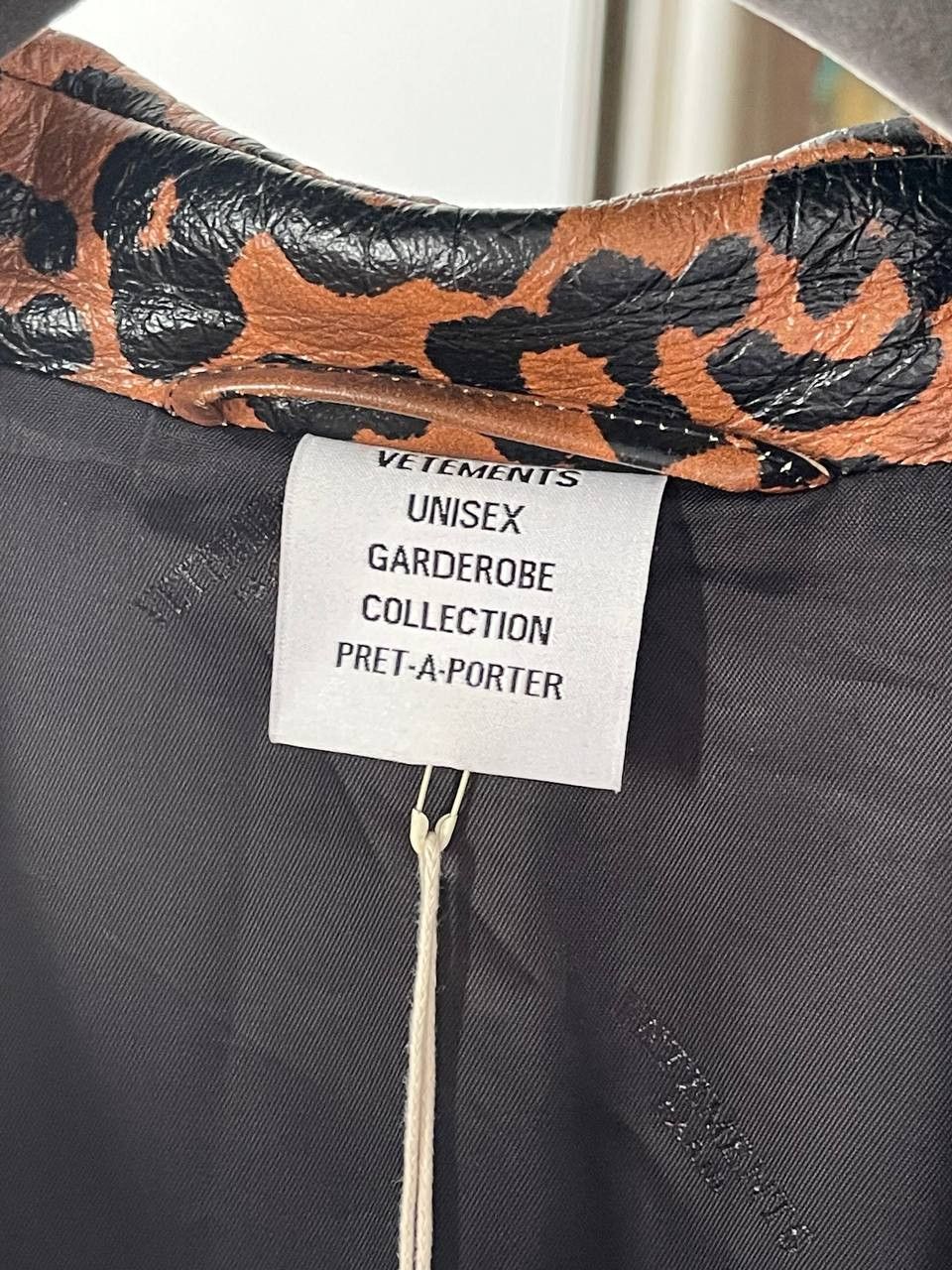 Vetements Vetements Leopard Printed Leather Blazer Size US S / EU 44-46 / 1 - 4 Thumbnail