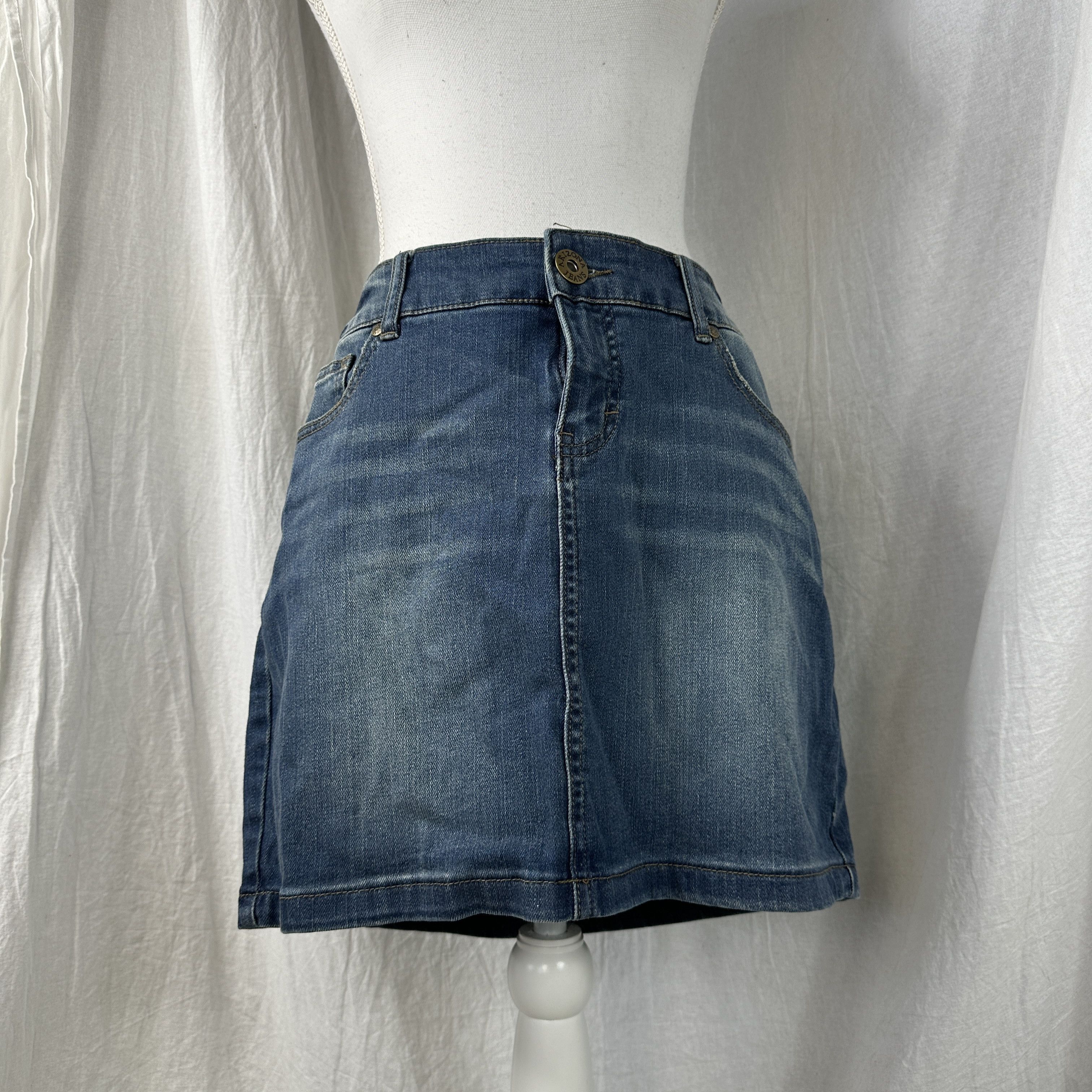 Vintage Vintage Avant Garde Preppy Old money Mini Denim Skirt 00s Size 27" / US 4 / IT 40 - 1 Thumbnail