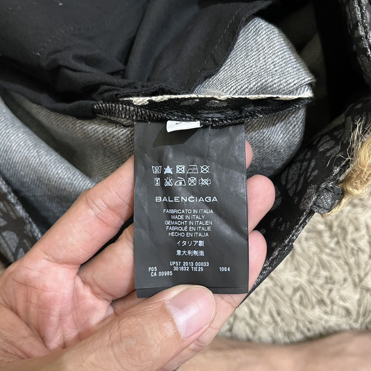 Balenciaga Balenciaga SS13 Scribble Denim Pants Size US 31 - 6 Thumbnail