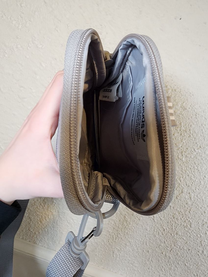 Adidas BNWT Adidas Side Bag Size ONE SIZE - 7 Thumbnail