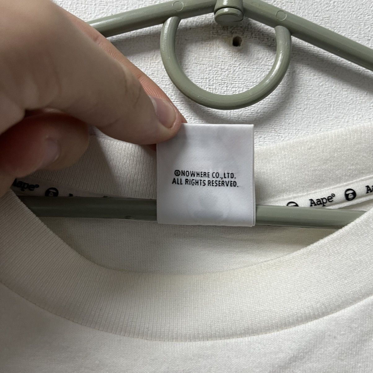 Aape Aape Bape circle logo t-shirt tee big logo Size XL Size US XL / EU 56 / 4 - 13 Thumbnail