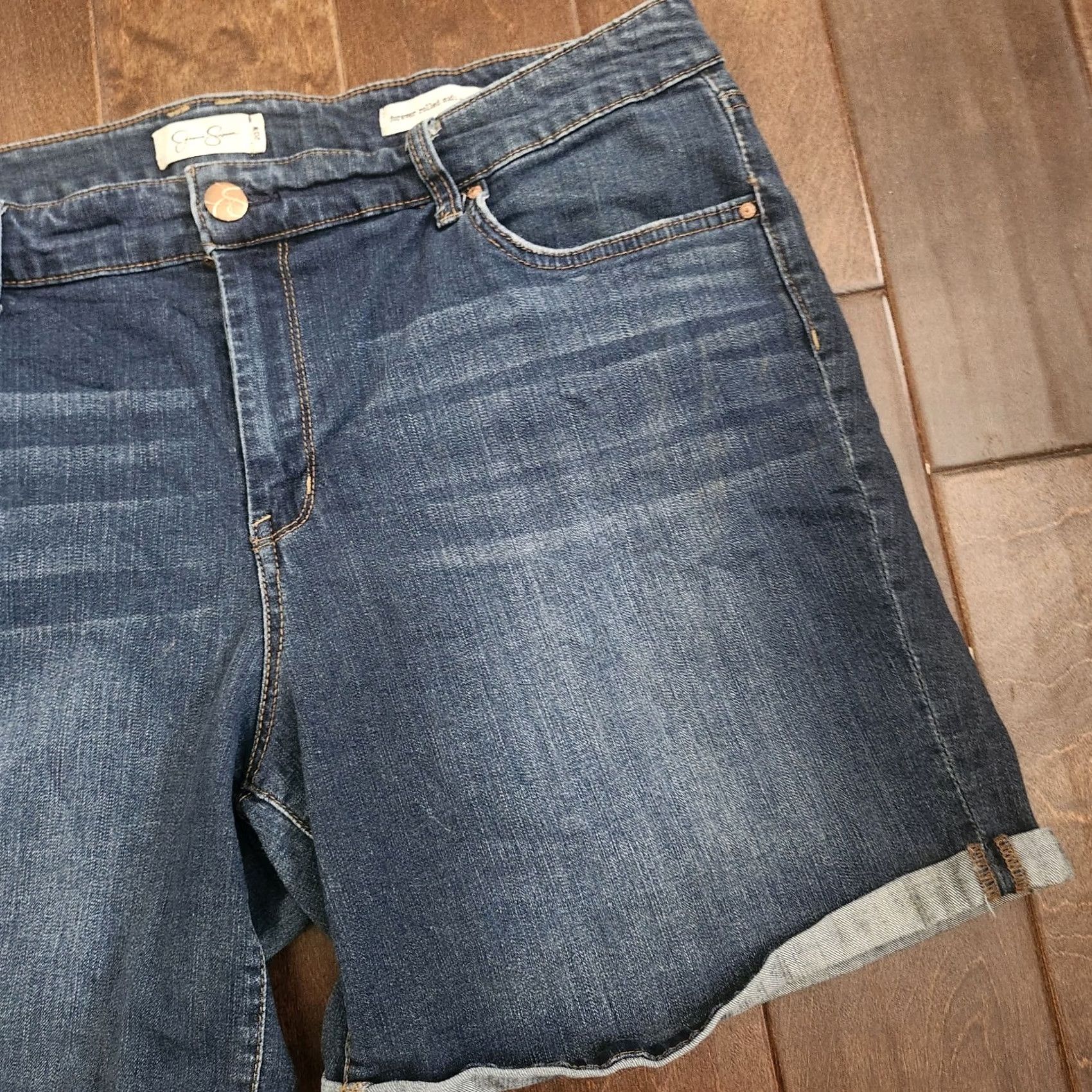 Jessica Simpson Jessica Simpson Womens 20W Dark Wash Denim Shorts Rolled Cuff Casual American 90s Stretch Blue Regular Ship Womens Size 42" / US 20 - 4 Thumbnail