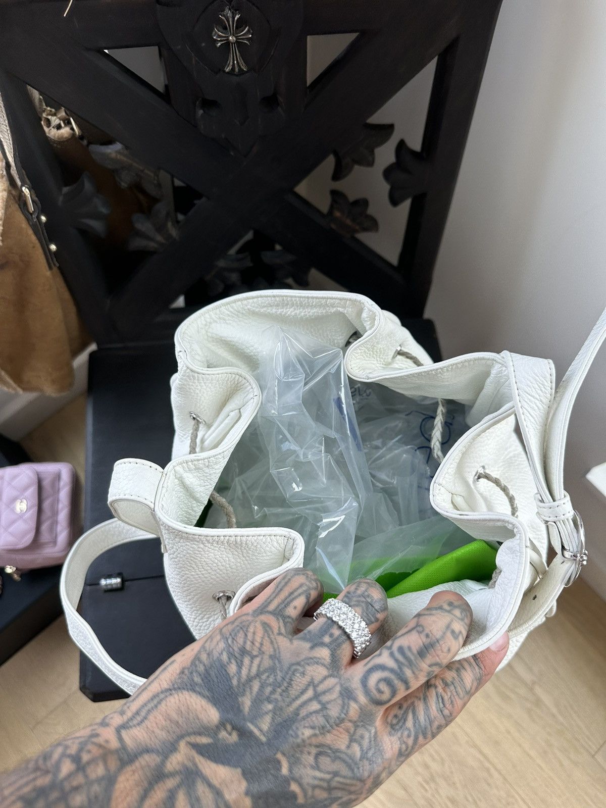 Chrome Hearts CHROME HEARTS XL LARGE WHITE LEAHER HIPPIE TRAVEL BAG Size ONE SIZE - 15 Thumbnail