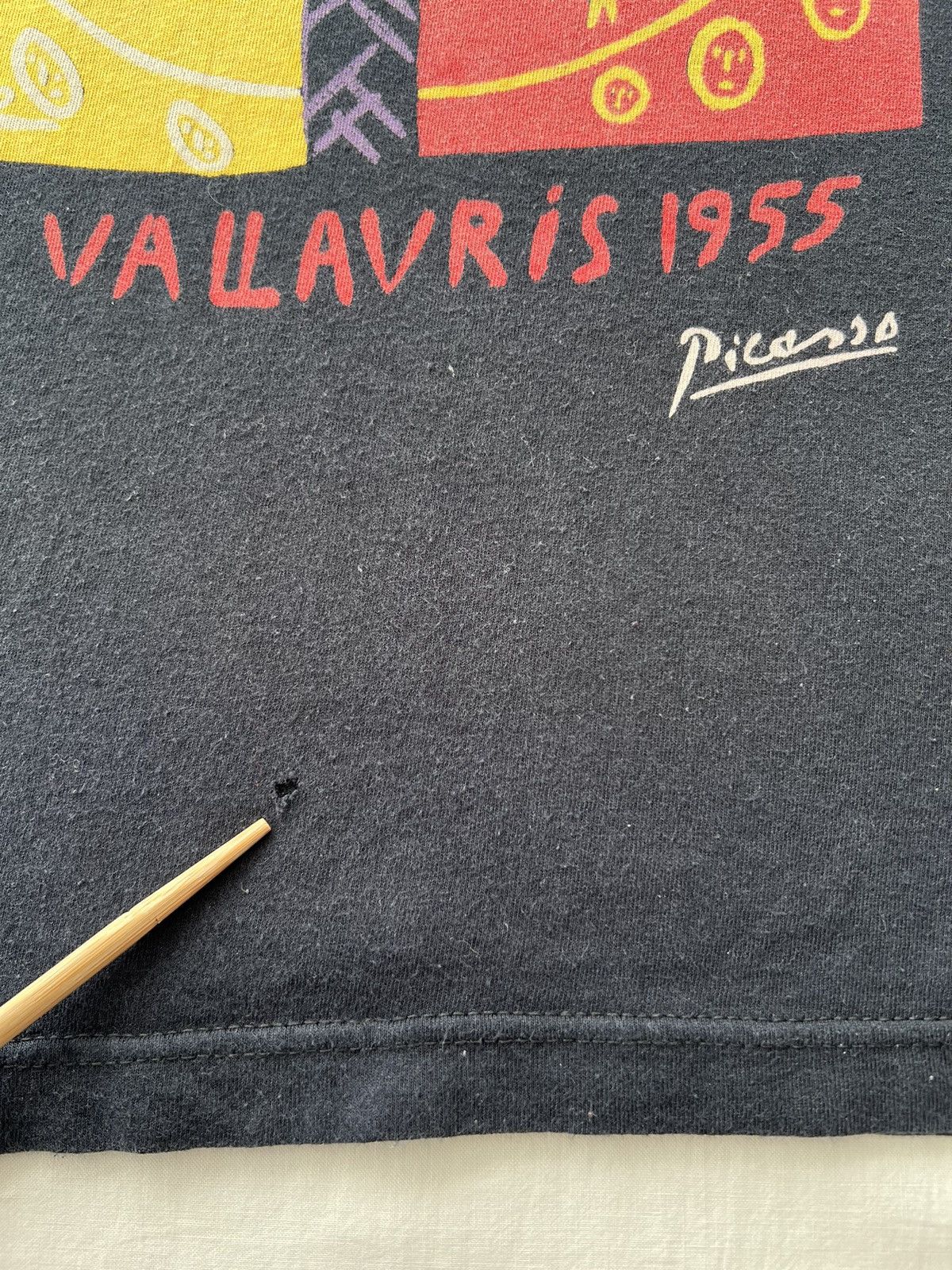 Arts & Science Vintage 2002 Pablo Picasso Toros En Vallauris Art T-shirt Size US M / EU 48-50 / 2 - 7 Thumbnail