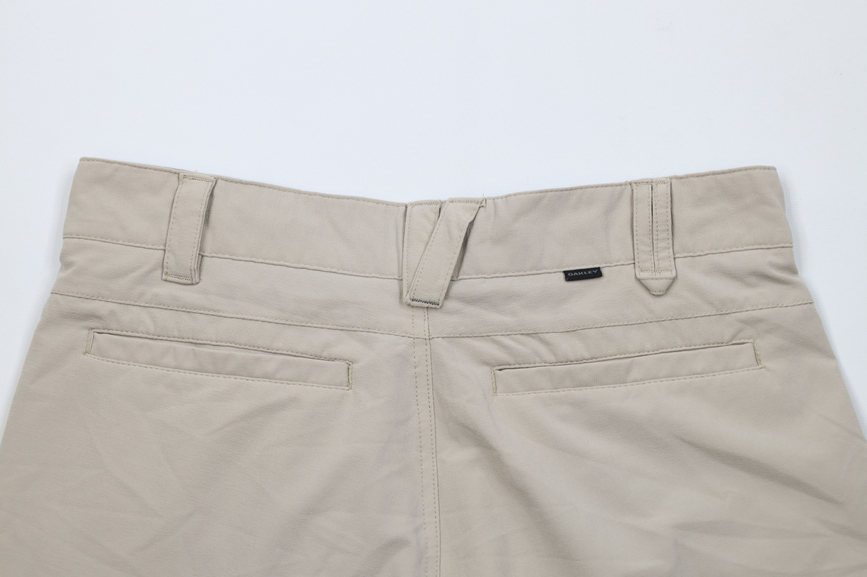 Oakley Vintage Oakley Logo Stretch Golf Golfing Shorts Beige Khaki Size US 30 / EU 46 - 11 Thumbnail