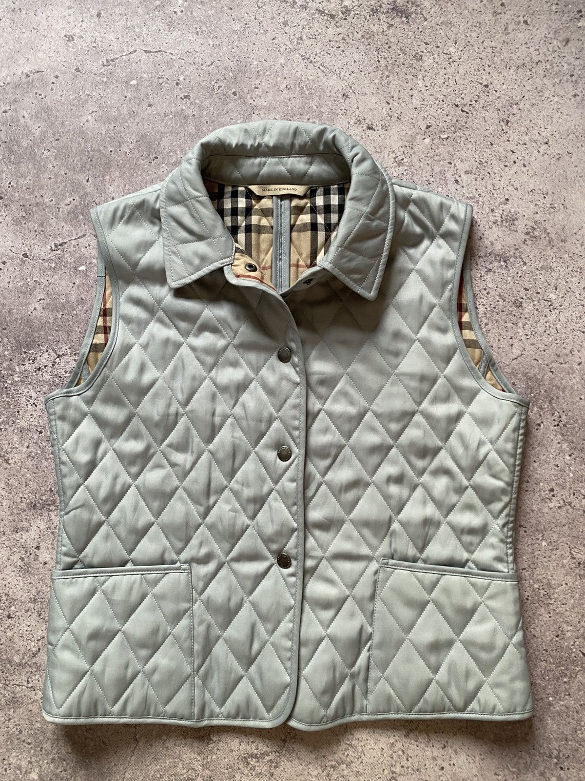 Burberry Vintage Burberry London Quilted Vest Women's Size Xs Luxury Size XS / US 0-2 / IT 36-38 - 1 Thumbnail