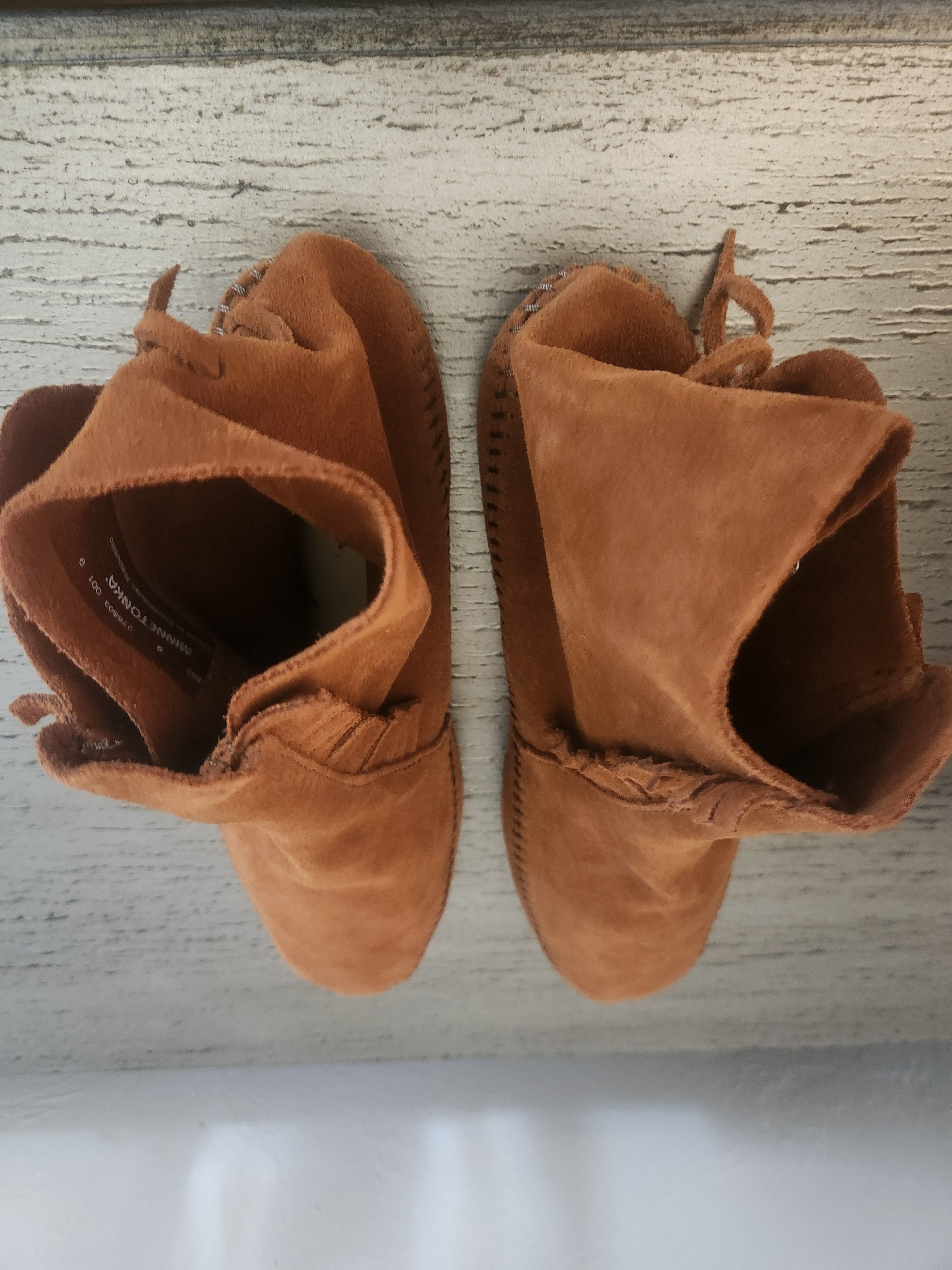 Minnetonka Two Button Soft Sole Bootie Slipper Size US 9 / IT 39 - 6 Thumbnail