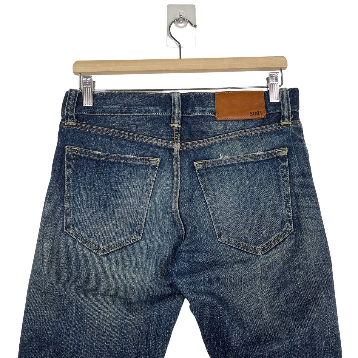 Uniqlo Uniqlo UJ Distressed Flare Jeans Size US 31 - 8 Thumbnail