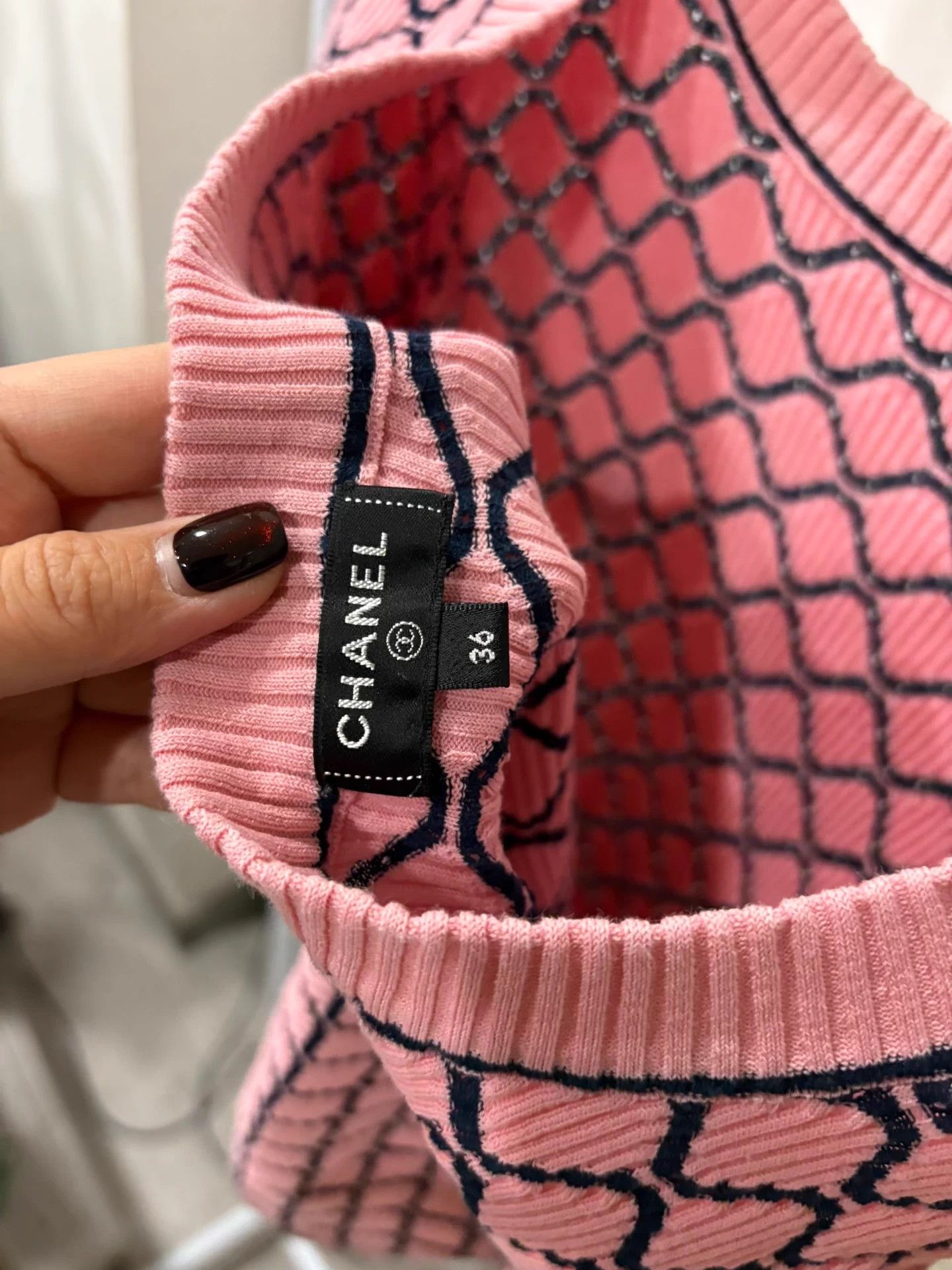 Chanel Chanel Pink Quilted Backless Knit Short Sleeve Top Size XS / US 0-2 / IT 36-38 - 4 Thumbnail