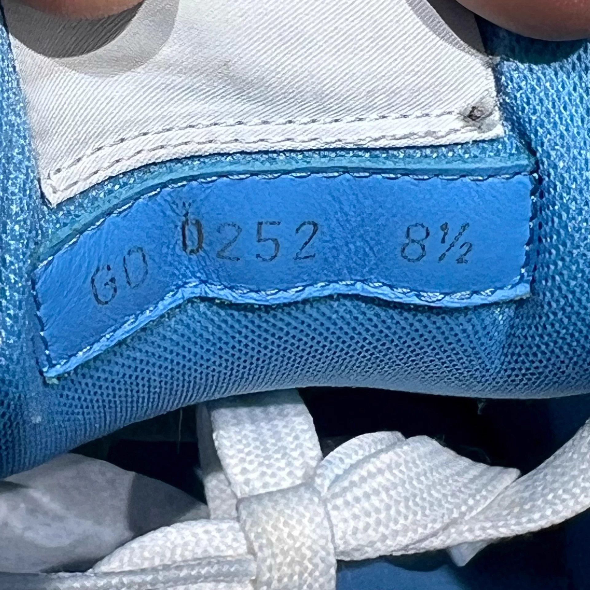 Louis Vuitton LV TRAINER White Blue Denim Velcro UK8.5/42.5 Size US 9.5 / EU 42-43 - 8 Thumbnail