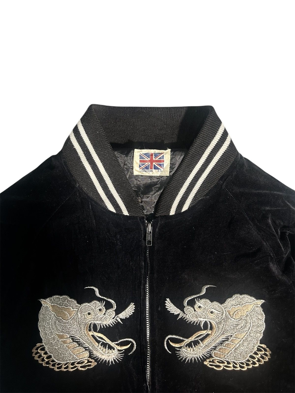 Other VINTAGE SUKAJAN DRAGON EMBROIDED JAPAN VELVET JACKET Size US L / EU 52-54 / 3 - 6 Thumbnail