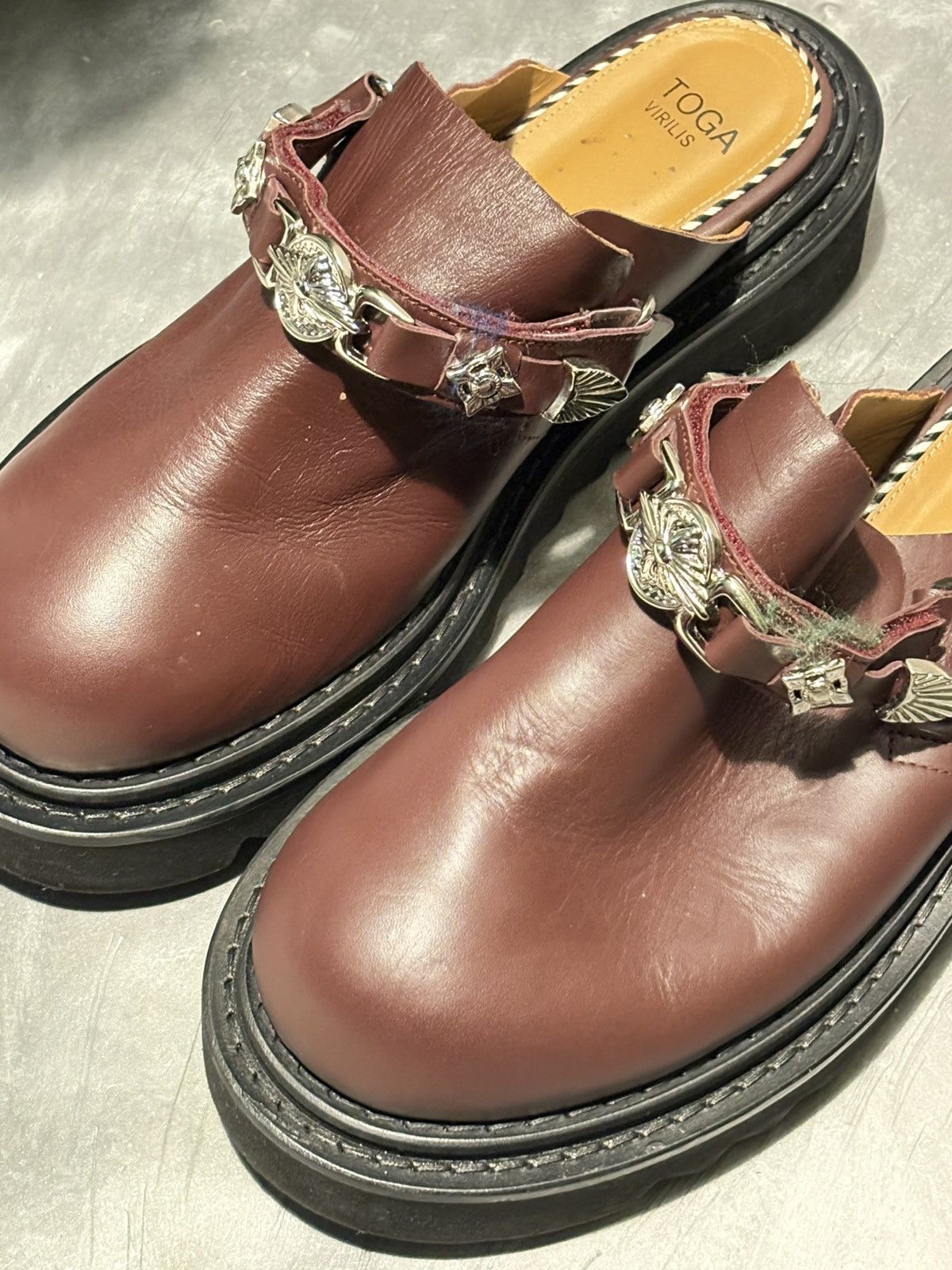 TOGA VIRILIS Burgundy Loafers