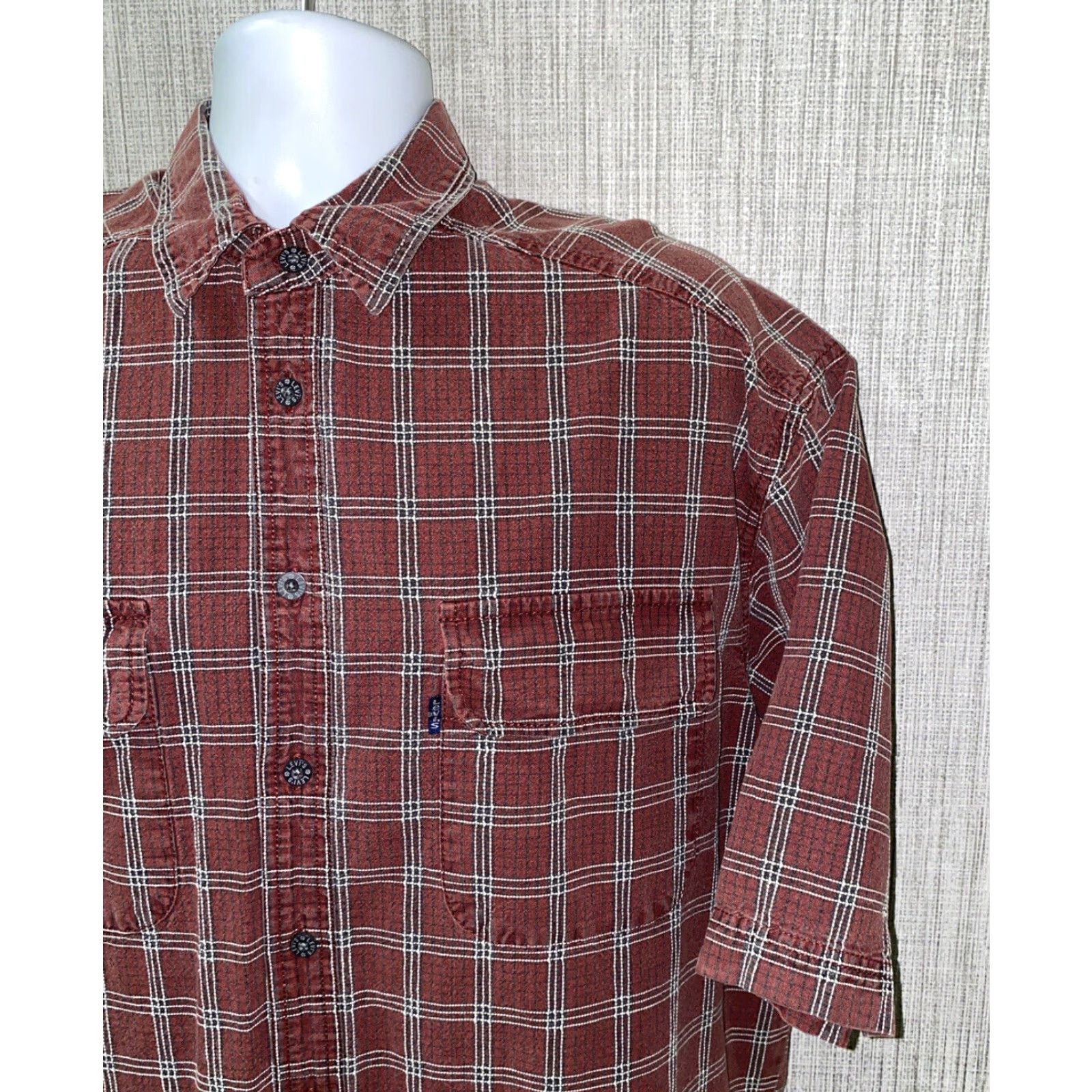 Levi's Levi's Red Checkered Short Sleeve Button-Up Shirt Adult Large Casual Mens Size US L / EU 52-54 / 3 - 2 Thumbnail