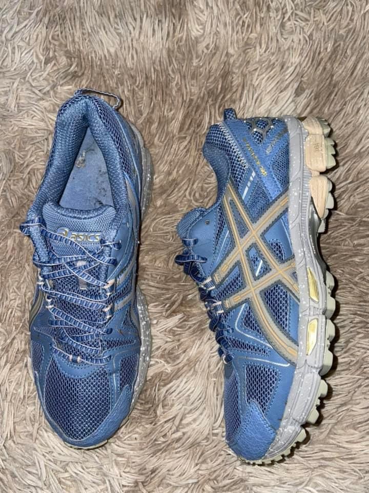 Asics Asics Kahana 8 Size US 8.5 / EU 41-42 - 2 Thumbnail