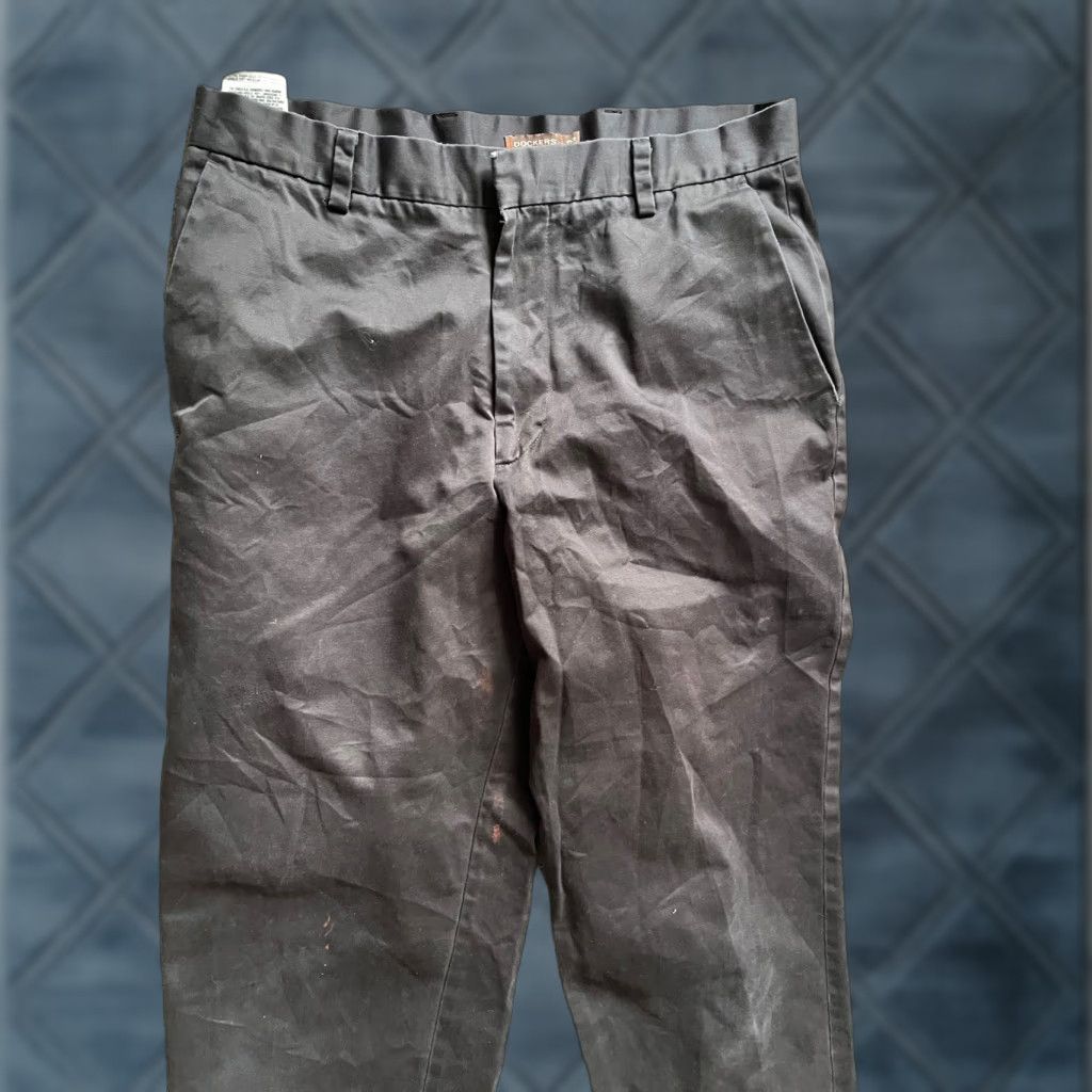 Dockers Dockers Pants Flat Front Straight Fit Mens Black 34x30 Regular腰? (note: must avoid adding new words) Size US 34 / EU 50 - 1 Thumbnail