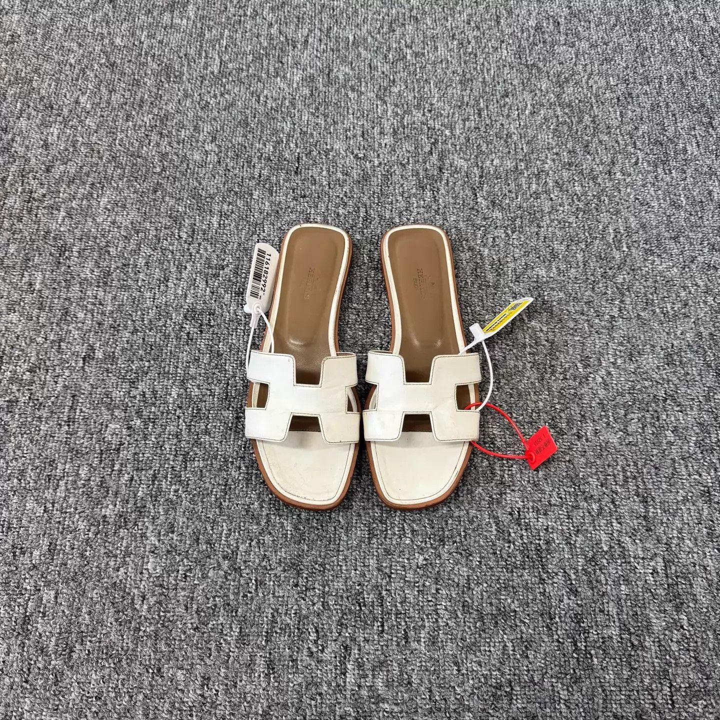 Hermes Hermes Oran White & Brown Sandal 38.5 Size US 8 / IT 38 - 3 Thumbnail
