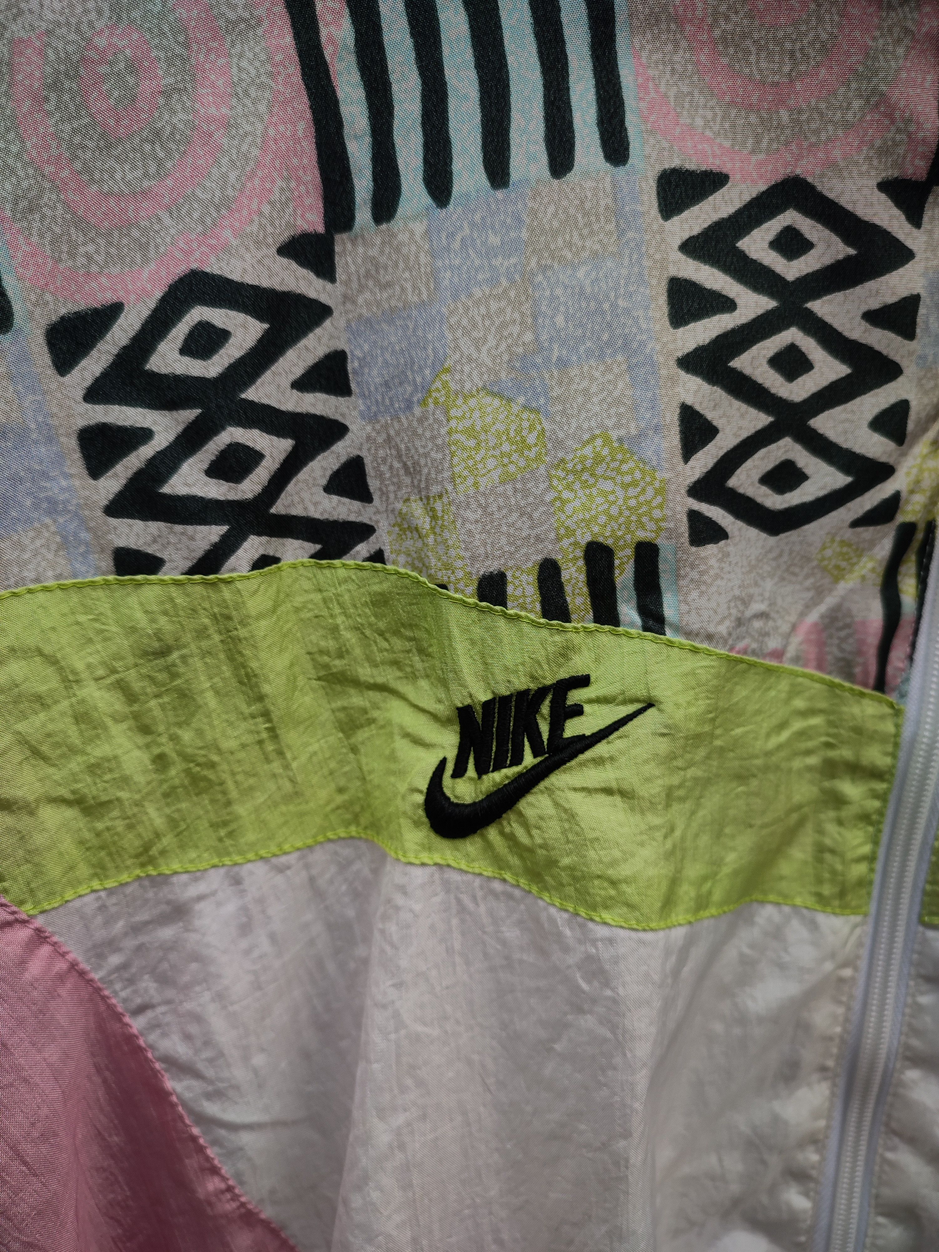 Nike × Vintage Vintage Nike Windbreaker X Las Vegas Club Hotel & Casino Size US XL / EU 56 / 4 - 3 Thumbnail