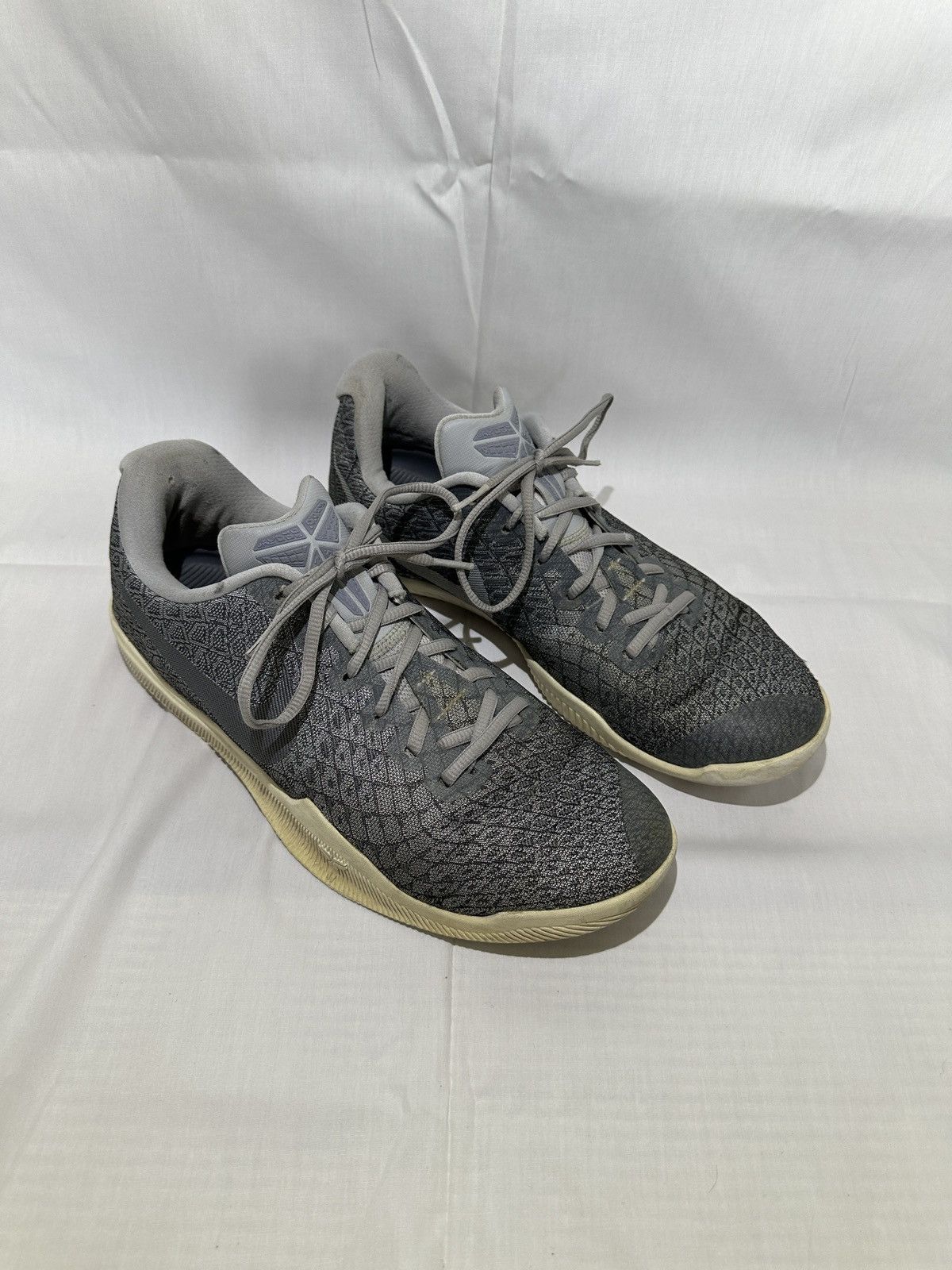 image of Kobe Mentality x Nike Kobe Mamba Instinct Pure Platinum Shoes in Grey, Men's (Size 10.5)