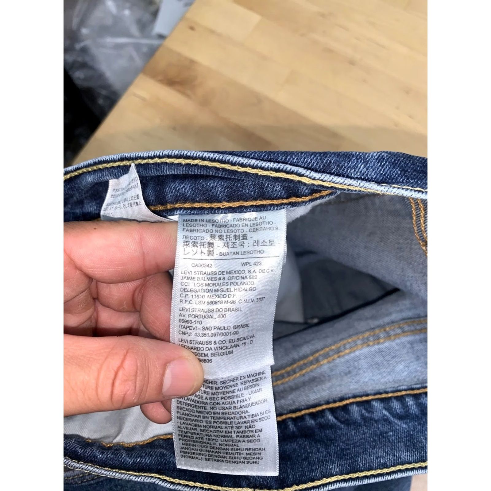 Levi's Levi's 505 Jeans Men 35x32 Blue Straight Regular Denim 5-Pocket Waist 35 Inseam 32 Vintage No Model Levi's 505 Size US 35 - 3 Thumbnail