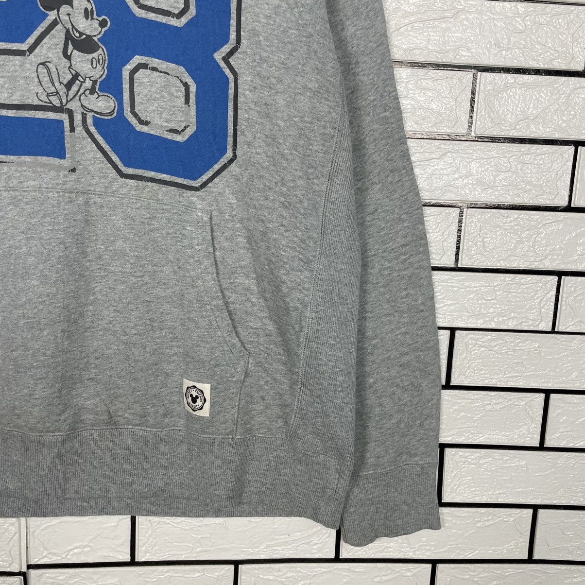 Disney Mickey Mouse 28 Pullover Hoodie Size US L / EU 52-54 / 3 - 4 Thumbnail