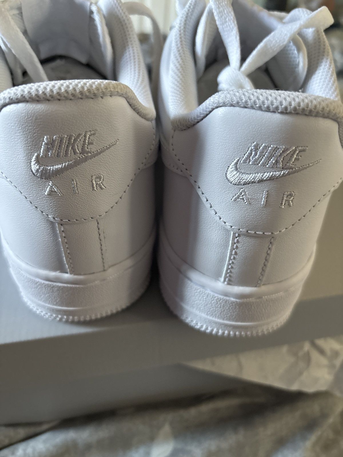 Nike Size 10 W air force 1. Size US 8.5 / EU 41-42 - 7 Thumbnail