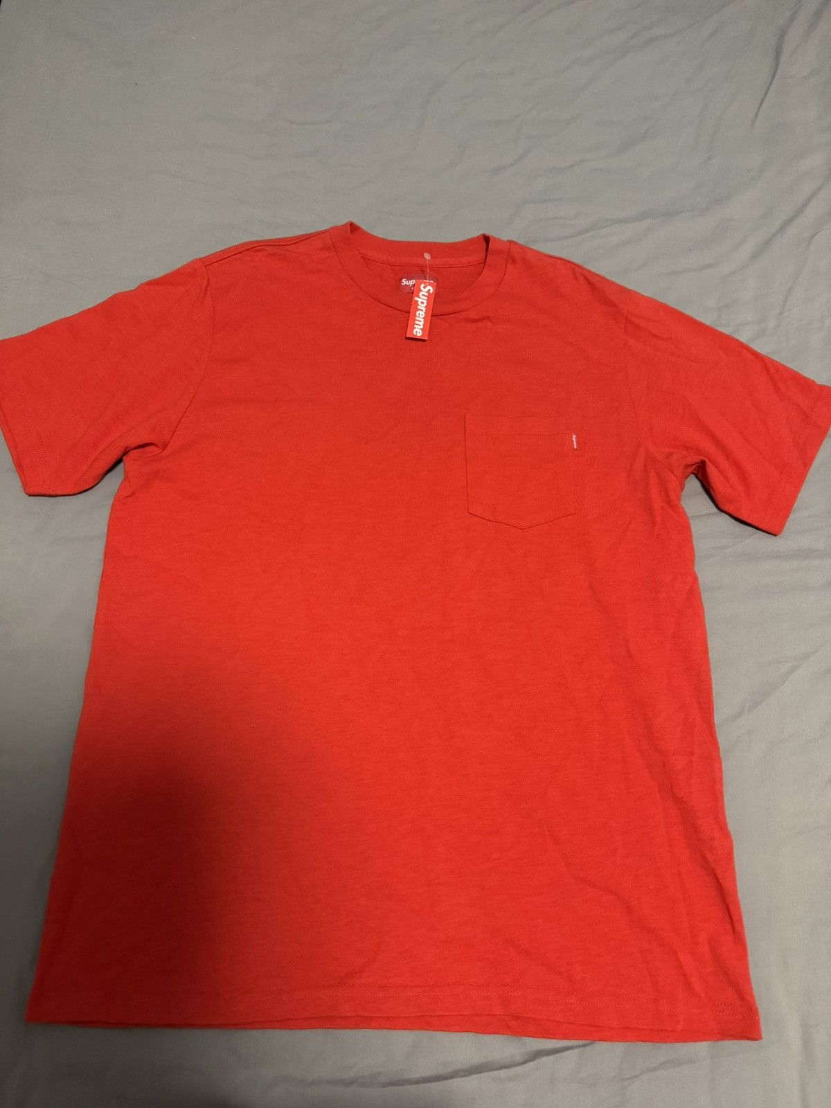 Supreme Supreme ss18 red pocket tee T-shirt Size US L / EU 52-54 / 3 - 1 Thumbnail