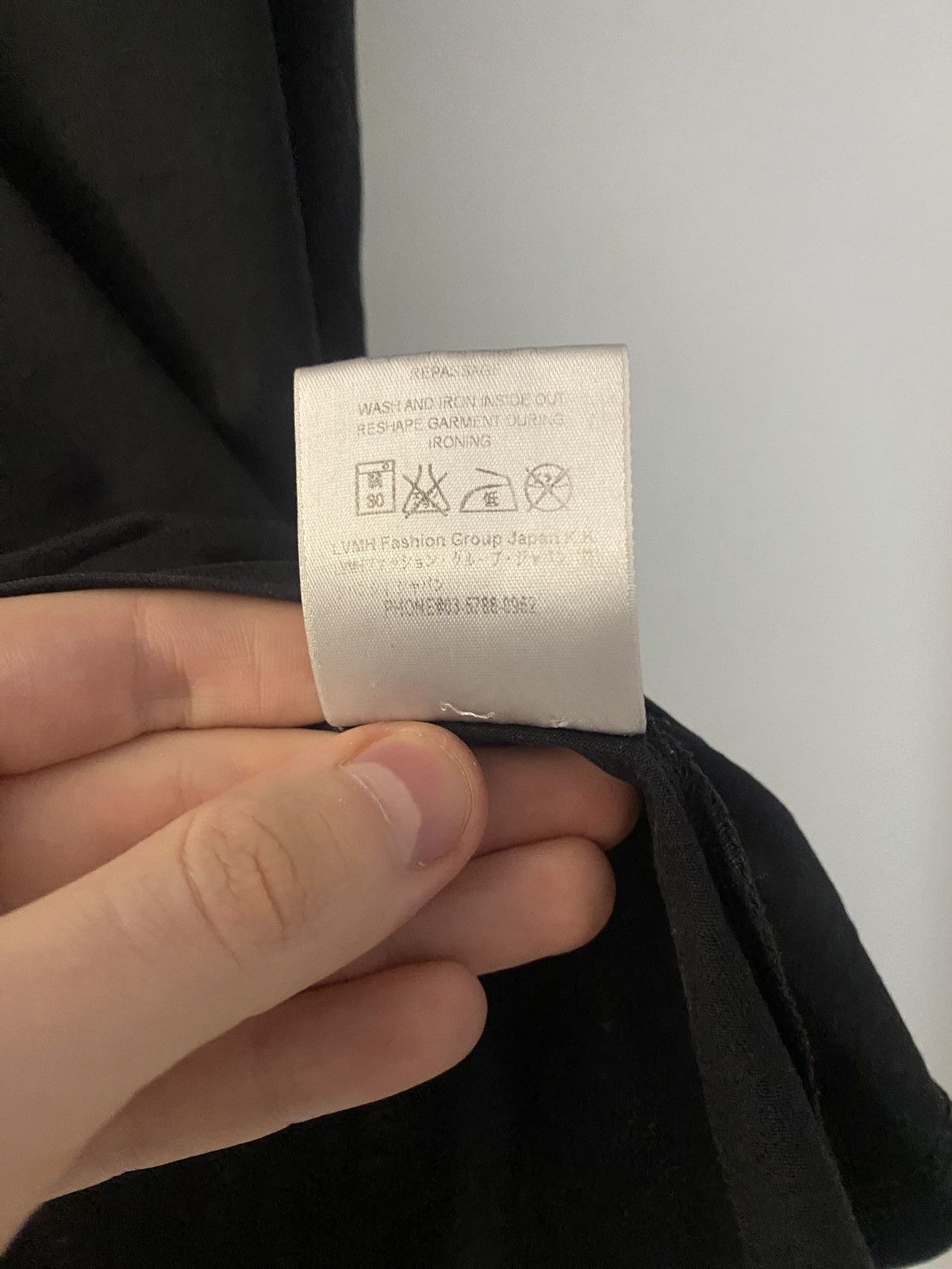Givenchy Givenchy luxury distreesed logo tee Size US M / EU 48-50 / 2 - 4 Thumbnail