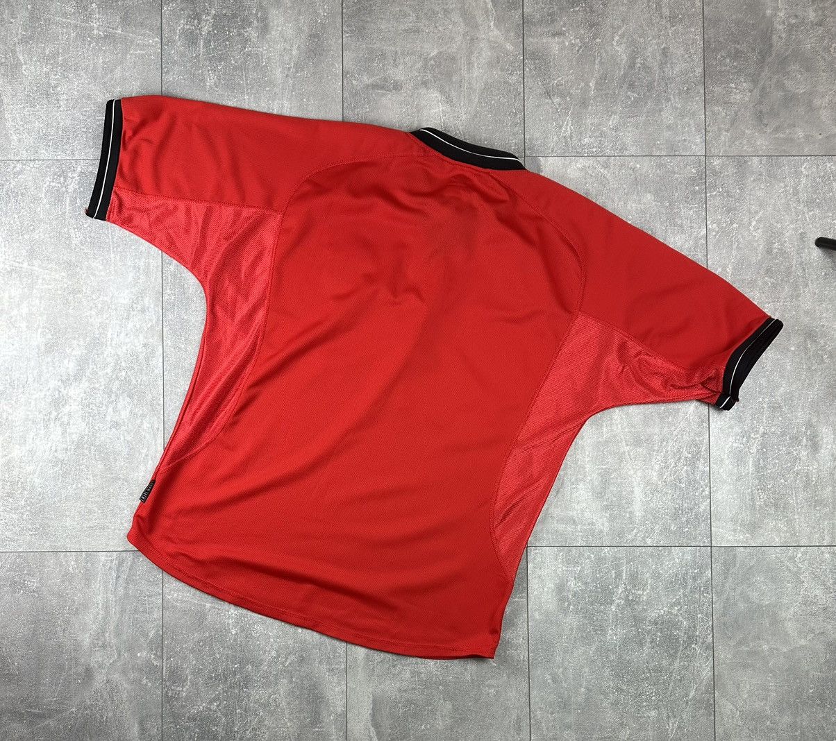 Other Manchester United 2000/02 Home Soccer Football Retro Jersey Size US XL / EU 56 / 4 - 11 Thumbnail