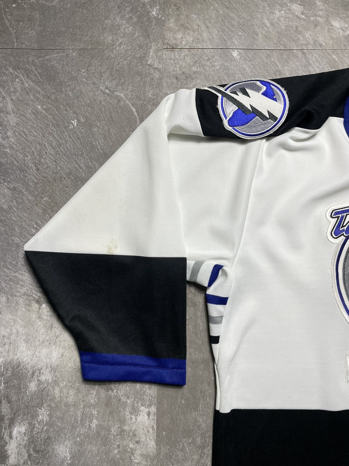 NHL Vintage 90s Tampa Bay Lightning Hockey Jersey Small S Blank Size US S / EU 44-46 / 1 - 3 Thumbnail
