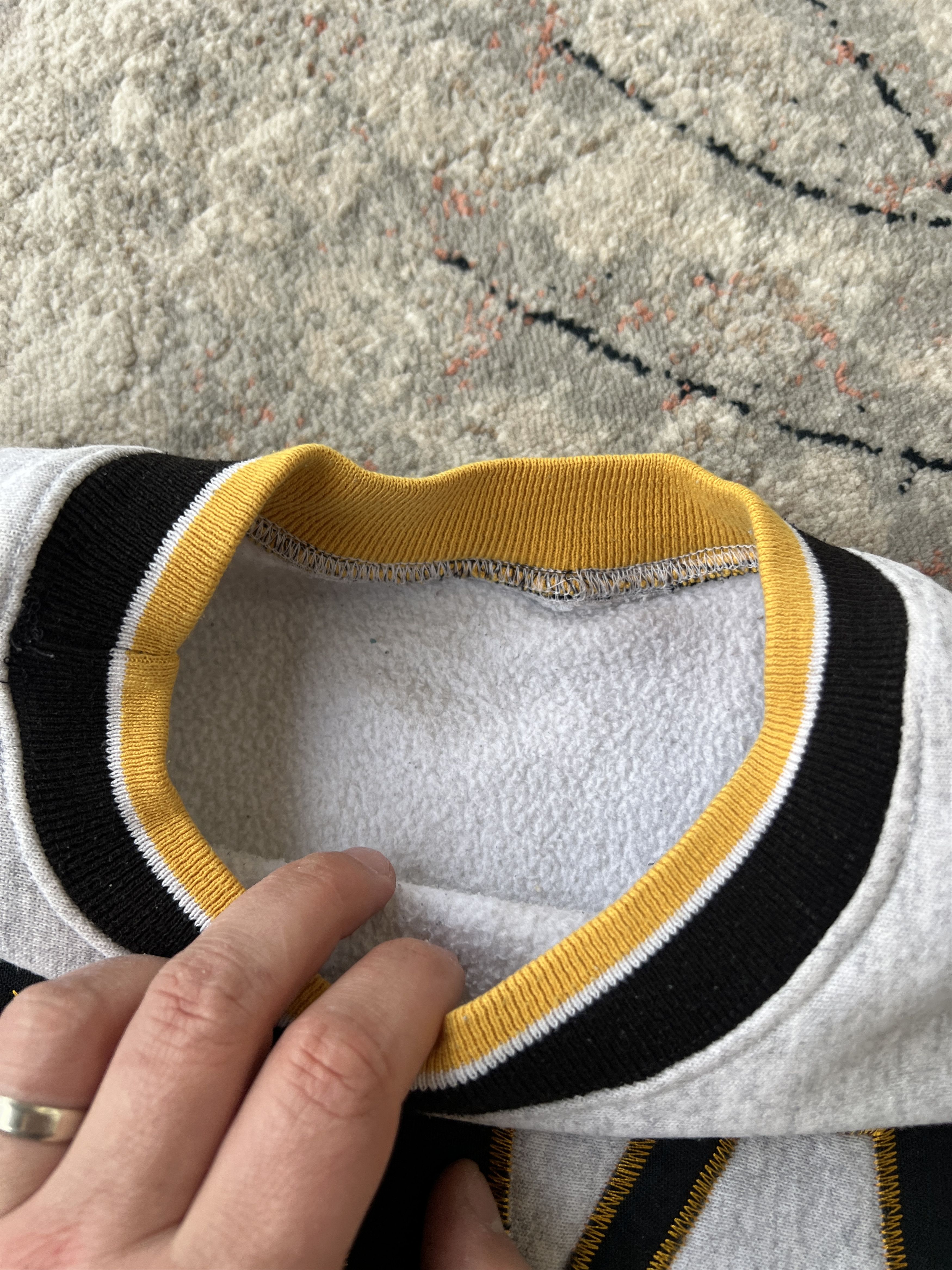 NFL Iowa Hawkeyes Vintage NFL Sweathsirt Size US XL / EU 56 / 4 - 3 Thumbnail